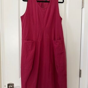 Sleeveless Magenta Shift Dress with Pockets